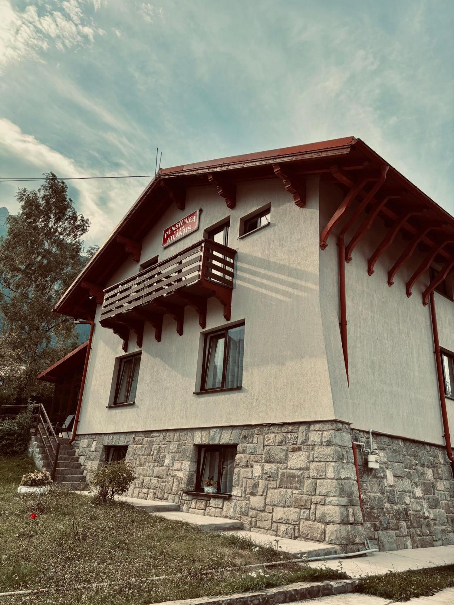 Pensiunea Atlantis Buşteni Zewnętrze zdjęcie